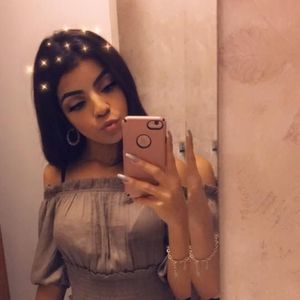 Meet your Posher, Sienna